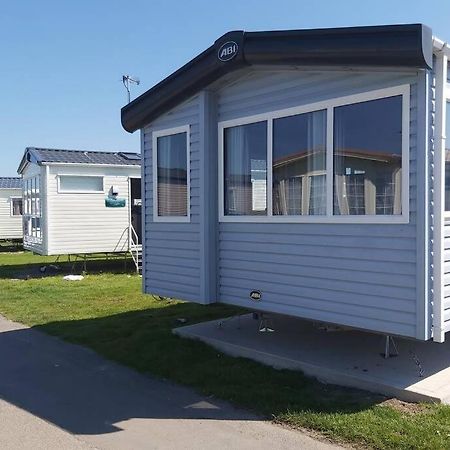 8 berth Caravan at Parkdean Camber Sands Eksteriør billede