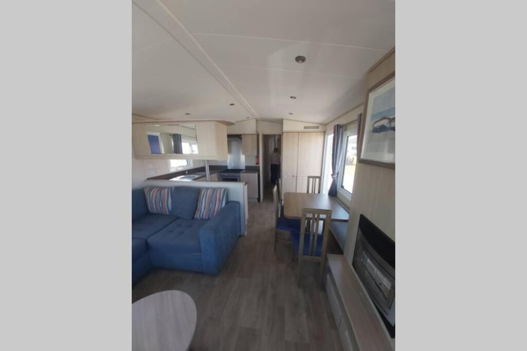 8 berth Caravan at Parkdean Camber Sands Eksteriør billede